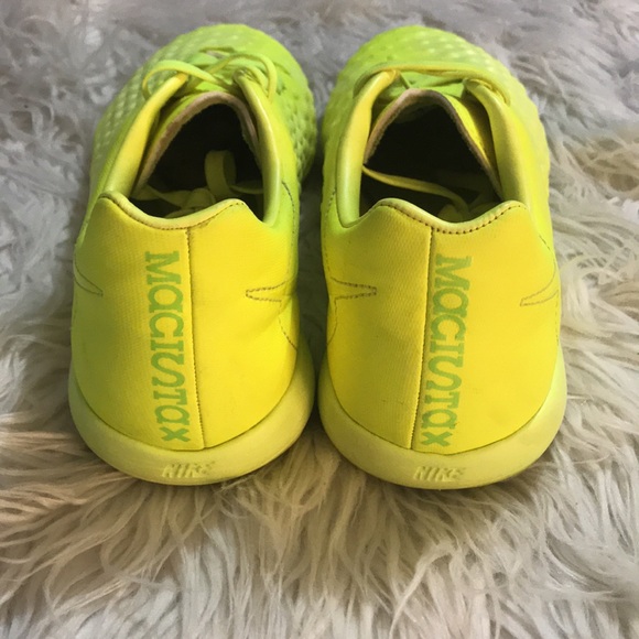 Nike Macistax Yellow Sneakers - Picture 6 of 13
